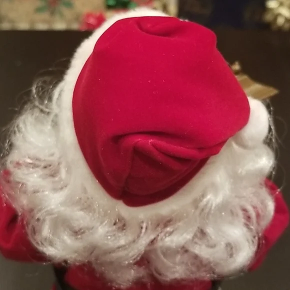 12" Moving Musical Santa - Picture 10 of 17